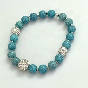Turquoise Beaded stretch Bracelet with Silver Accents handmade NEW
